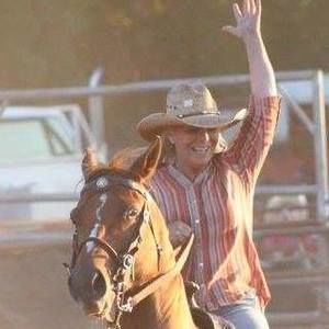 Meet your Posher, Evie